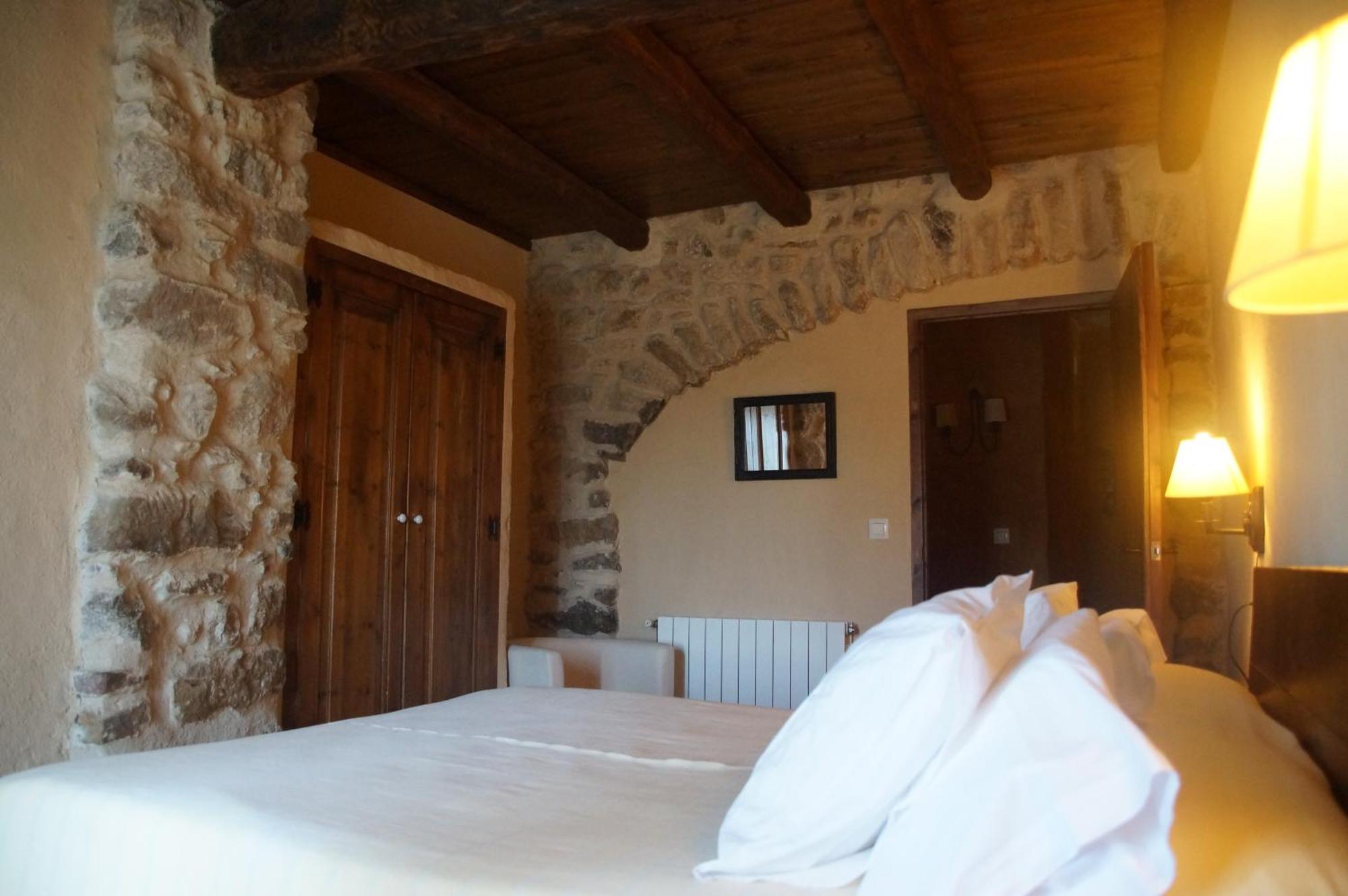 Mas Roquet Guest House Macanet De Cabrenys Exterior photo