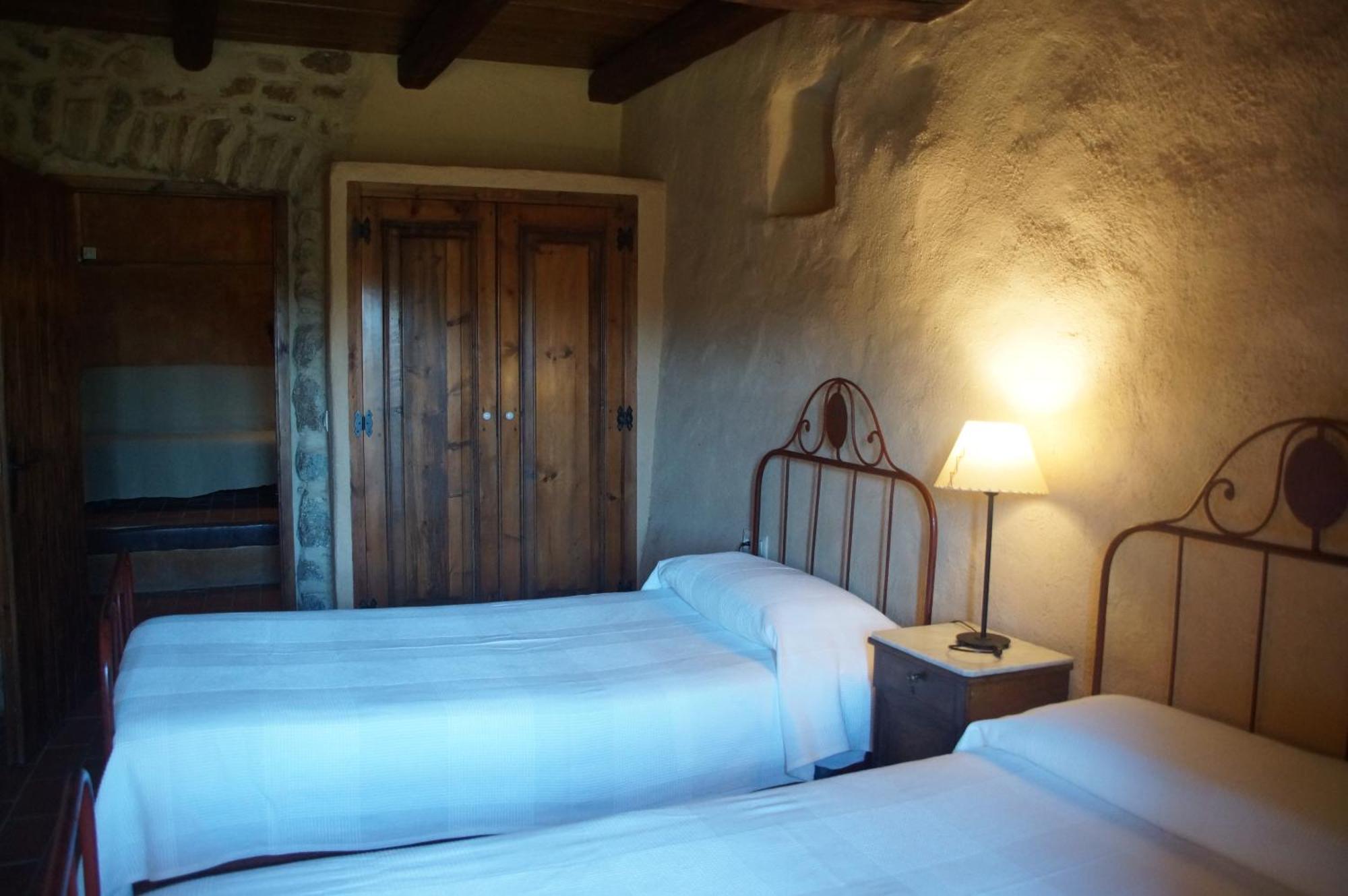 Mas Roquet Guest House Macanet De Cabrenys Exterior photo
