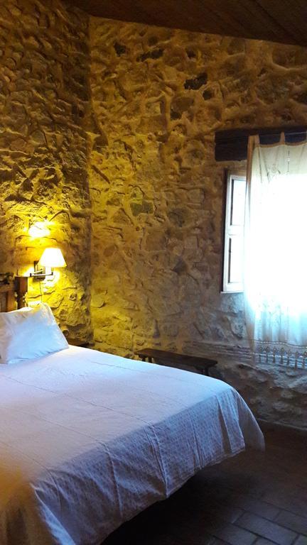 Mas Roquet Guest House Macanet De Cabrenys Exterior photo